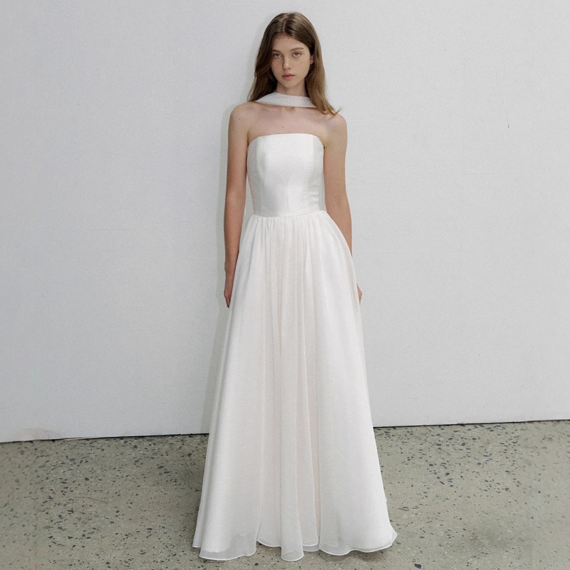 Photography Natural Lighting Basics - Minimally Designed Strapless Wedding Dress, Detachable